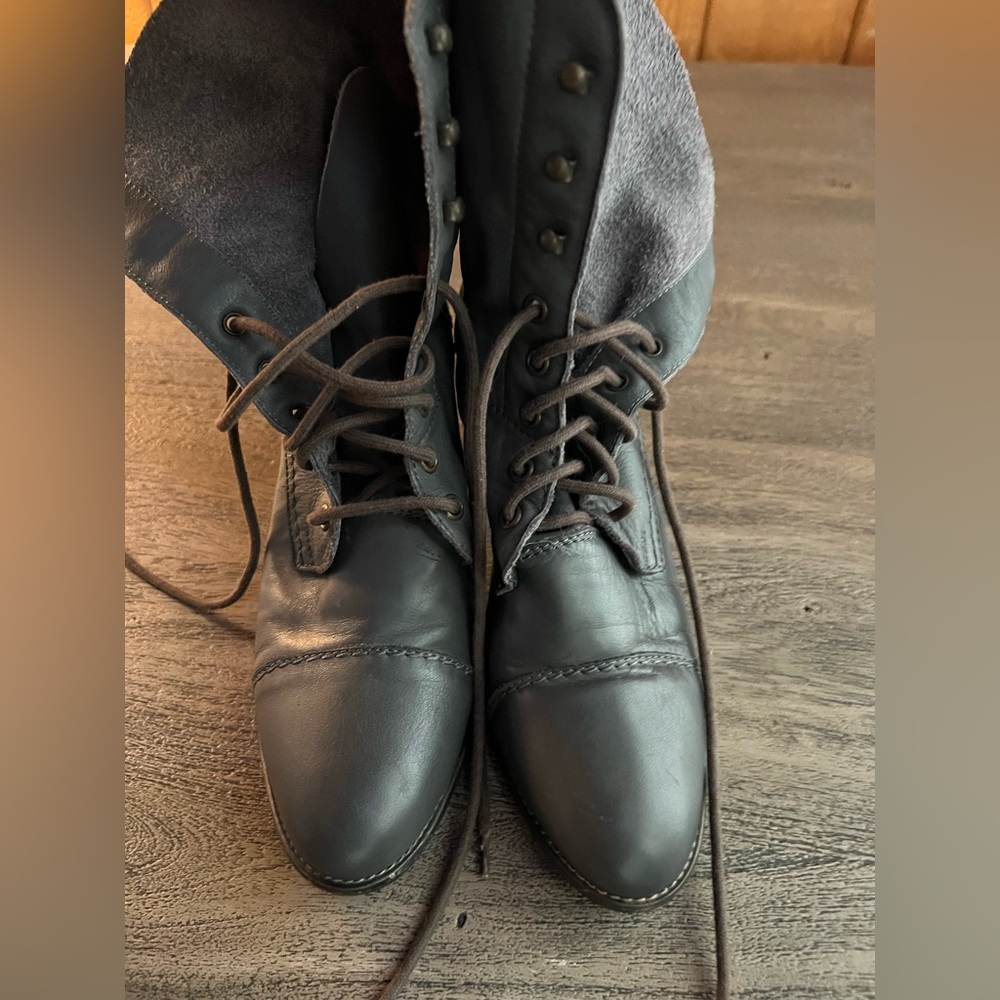 Grey Leather Lace-Up Boots